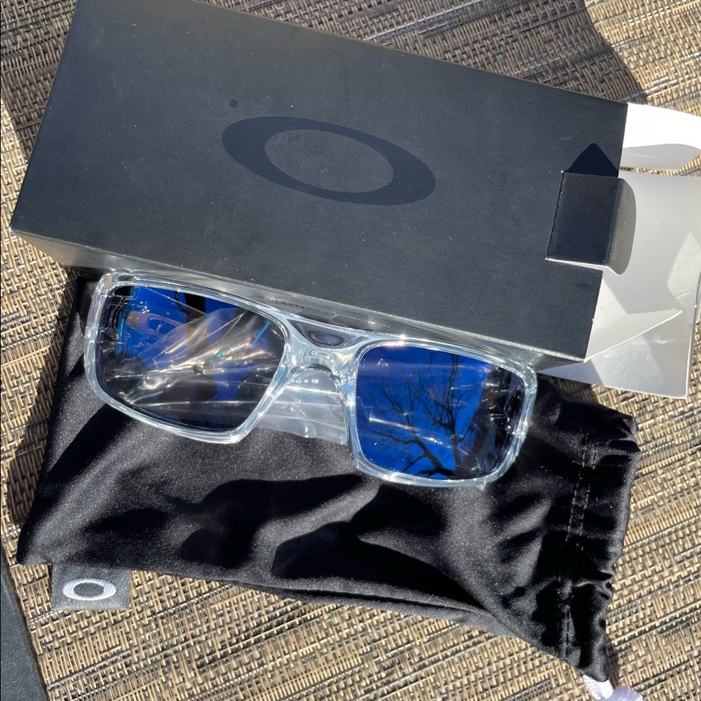 OAKLEY Crankshaft Sunglasses Polished Clear/Ice Iridium NEW OO9239-04
